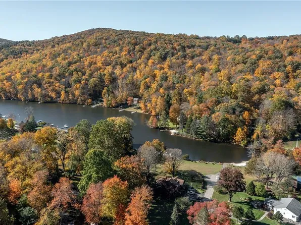 10 Deer Hill Road, Sherman, CT 06784