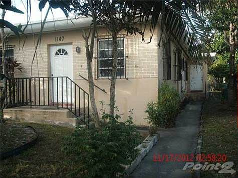 3rd image of 1145 NE 112th St