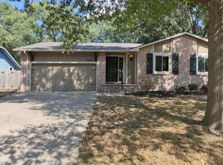2206 N Basswood Ct, Derby, KS 67037