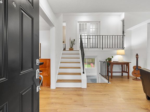 3rd image of 9375 SW Pine St