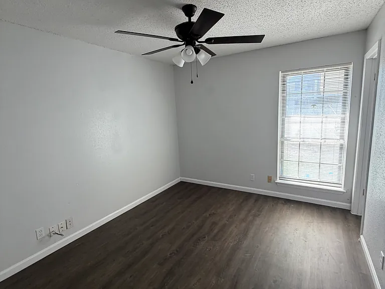 3602 Bremen St — Photo 17