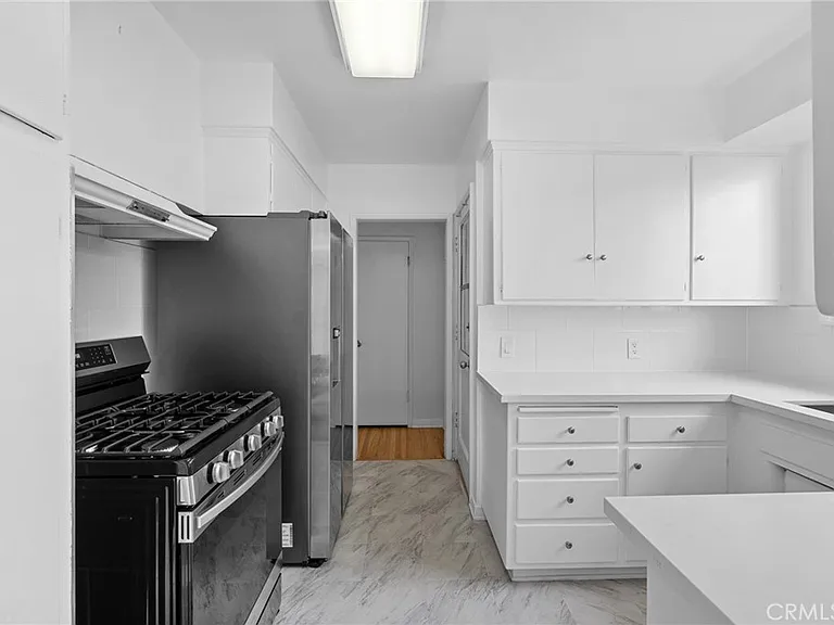 11761 W Sunset Blvd — Photo 7