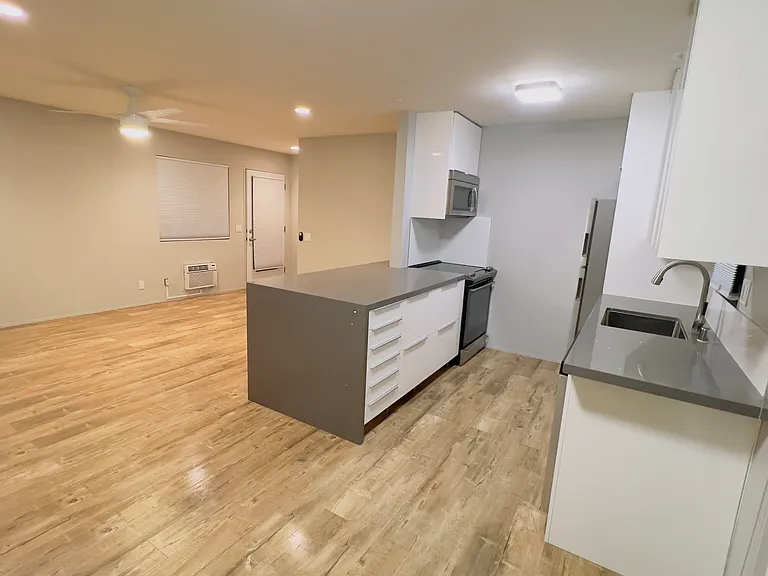 4511 Oregon St #1 — Photo 1