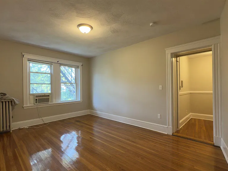 15 Linnaean St #8 — Photo 9