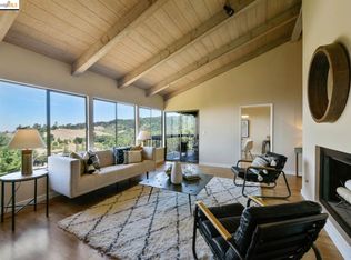 13 Hillcrest Ct, Oakland, CA 94619