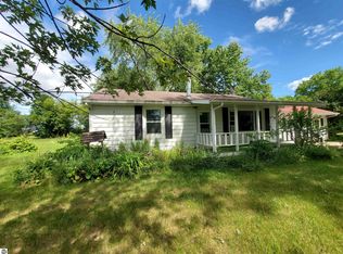 127 Fraser St, Coleman, MI 48618
