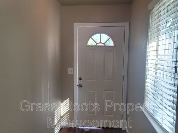 305 N School St APT C