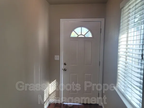 305 N School St APT C, Grass Valley, CA 95945