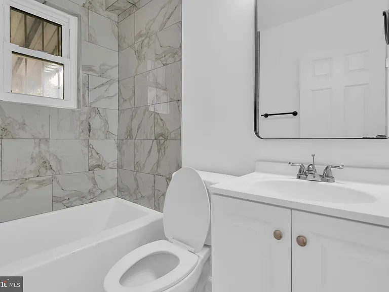 518 Oglethorpe St NE — Photo 42