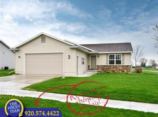 221 Lemongrass Way, Kaukauna, WI 54130