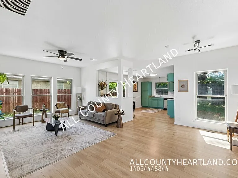 17116 Sunny Hollow Rd — Photo 1