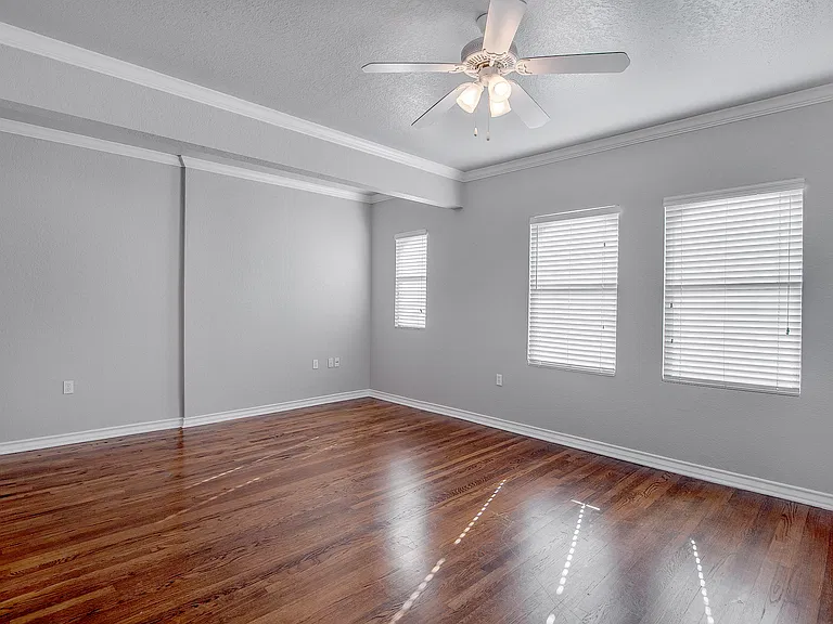 2500 S University Dr — Photo 6