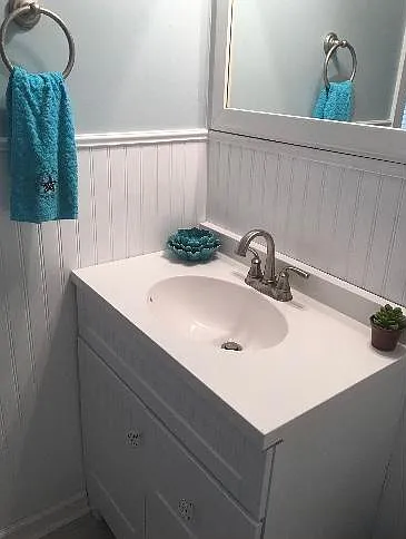 Upstairs bathroom