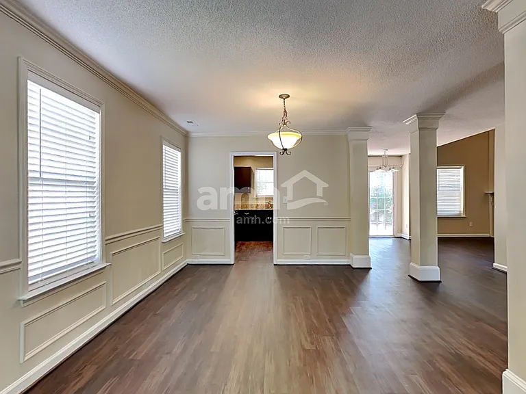 209 Kindlewood Dr — Photo 8