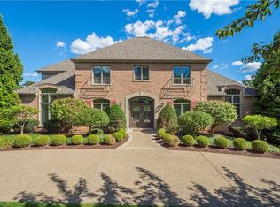 333 Snowberry Cir, Venetia, PA 15367