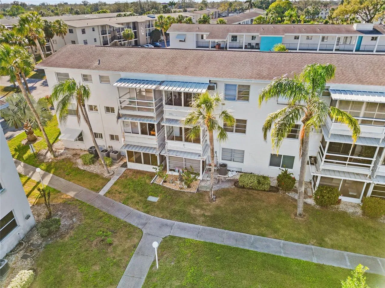 1 bed, 1.0 bath, 576 sqft, $1,195 — Photo 3