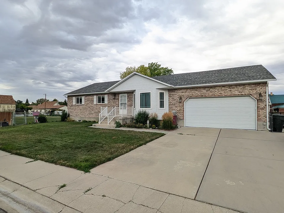 440 Cottonwood Ln