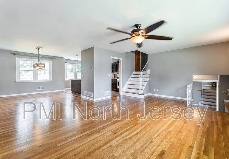 150 Pleasant Ave — Photo 1