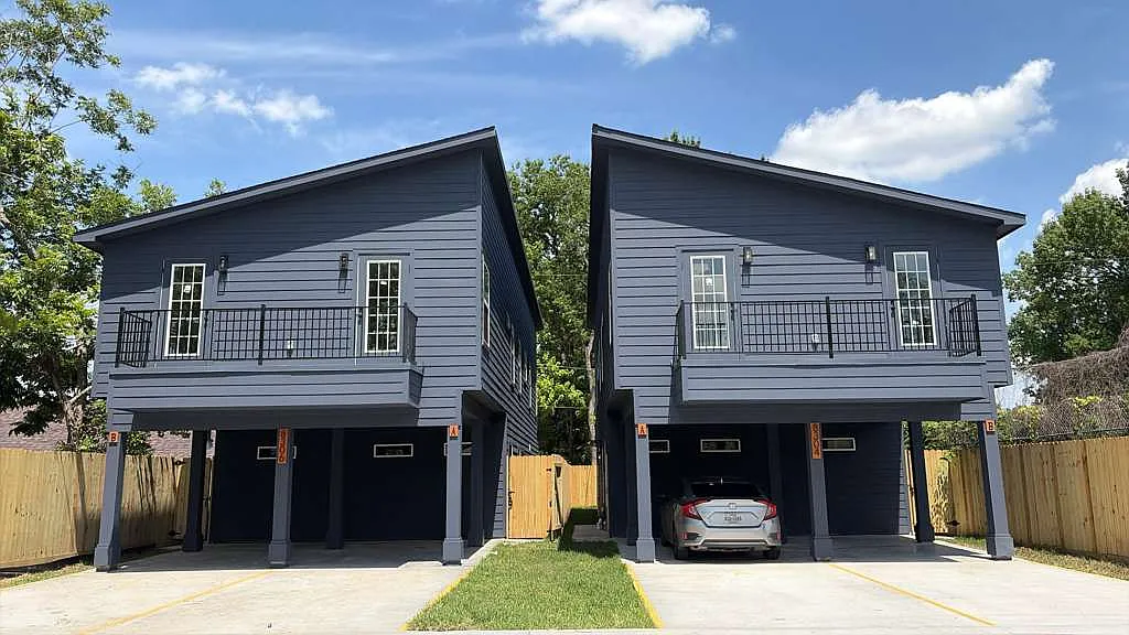 3 bed, 2.5 bath, 1600 sqft, $1,750 — Photo 1
