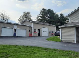 3029 N Laurel Rd, East Bernstadt, KY 40729