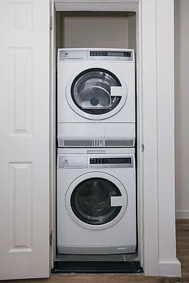 Rented by Bold New York | media 38