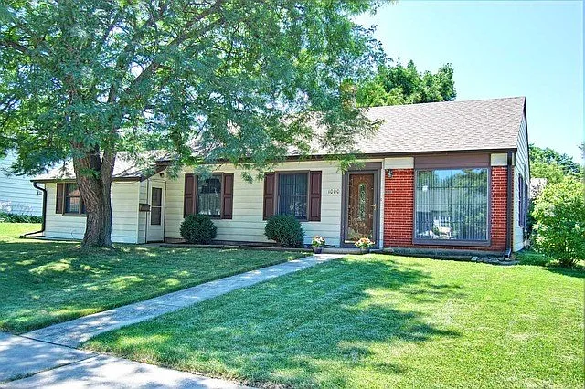 1000 Oakland Dr photo 1