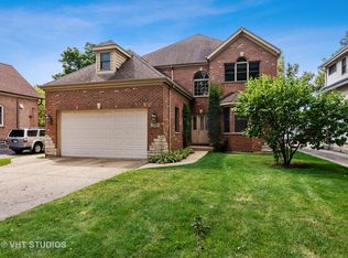 254 E 3rd St, Elmhurst, IL 60126