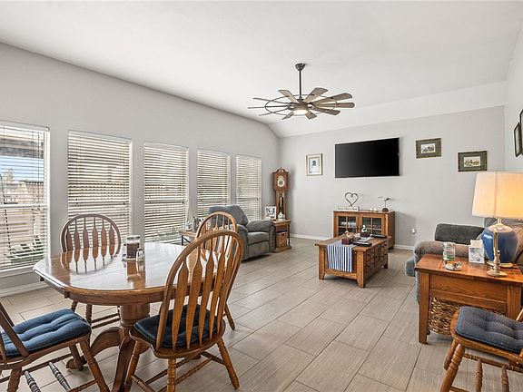 5th image of 14929 Aquarius Street