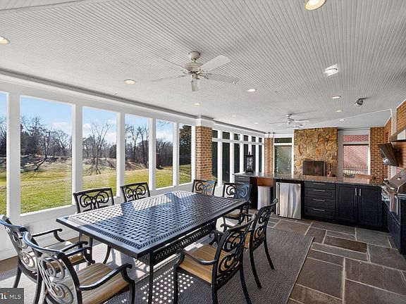 4th image of 2605 Golf Island Rd