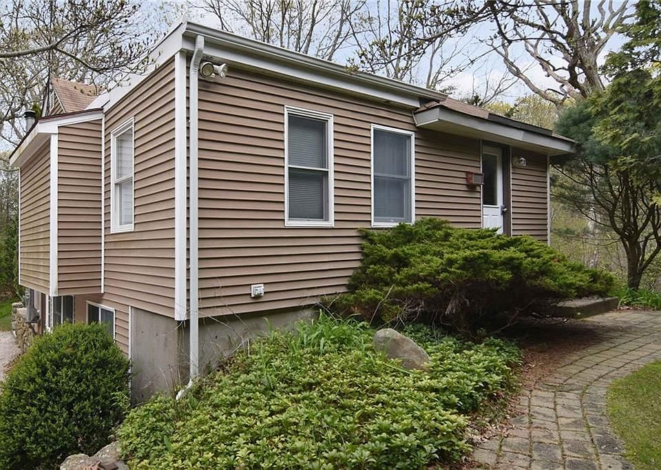 1st image of 390 Pendar Rd
