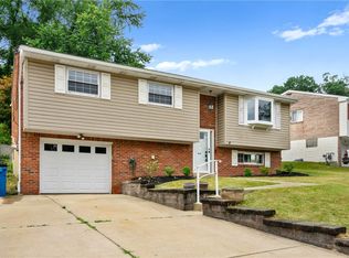 464 Crestview Dr, Pittsburgh, PA 15239