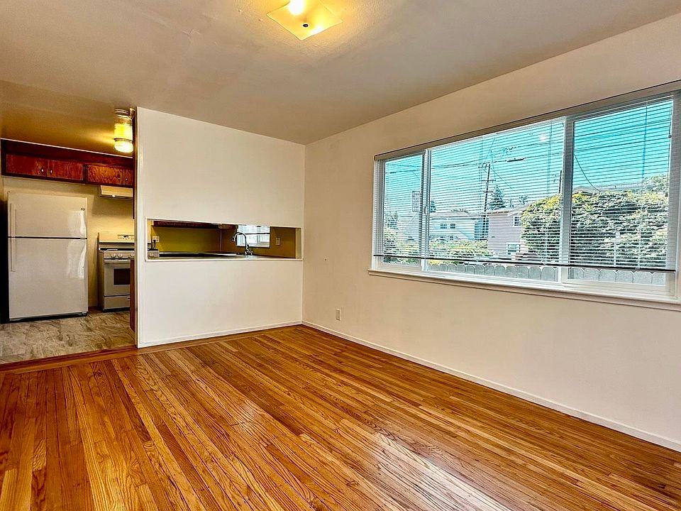 1st image of 1180 Bayview Ave