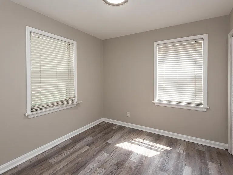 10116 Saint Katherine Ln — Photo 12