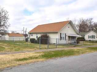 1101 S 14th St, Herrin, IL 62948