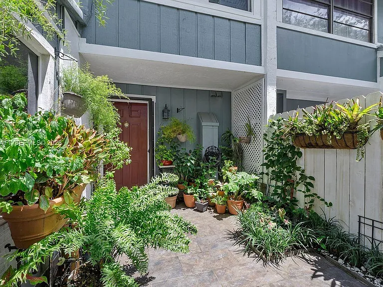 4905 SW 71st Pl — Photo 23