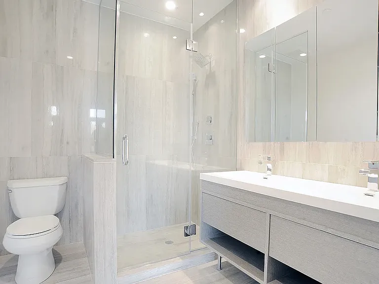 186 India St #7 — Photo 9