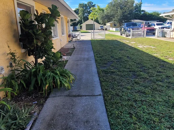 8185 48th Ave N APT B, Saint Petersburg, FL 33709