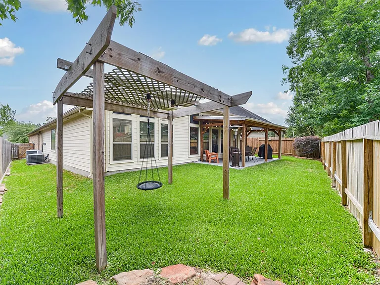 1511 Eden Meadows Dr — Photo 27