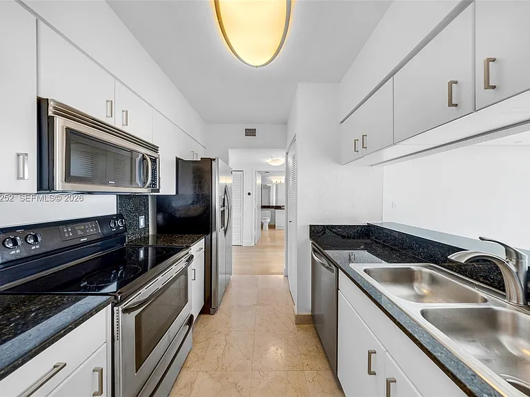 1625 Kennedy Cswy #1004D — Photo 17