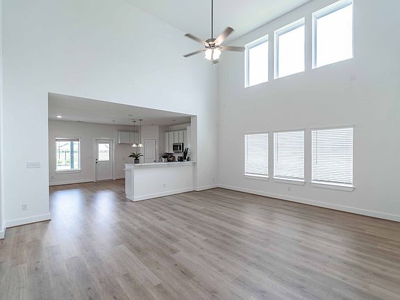 3rd image of 5111 Magnolia Springs Dr