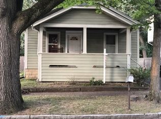 37 Oakwood Ter, Springfield, MA 01109