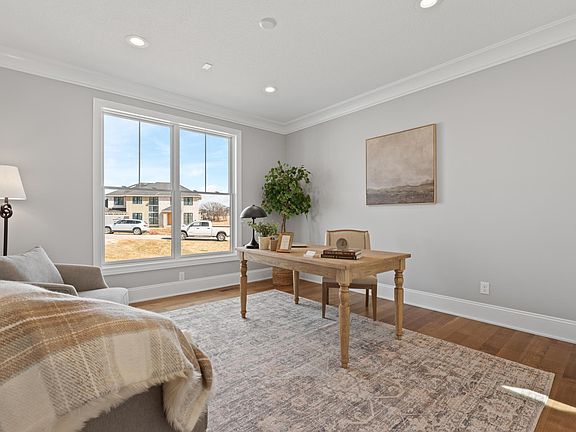 4th image of 795 Irvin Ln SW