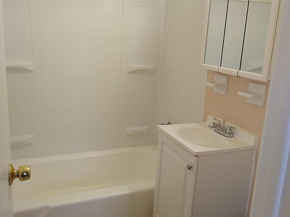 4th image of 154 Fountain St #2G2