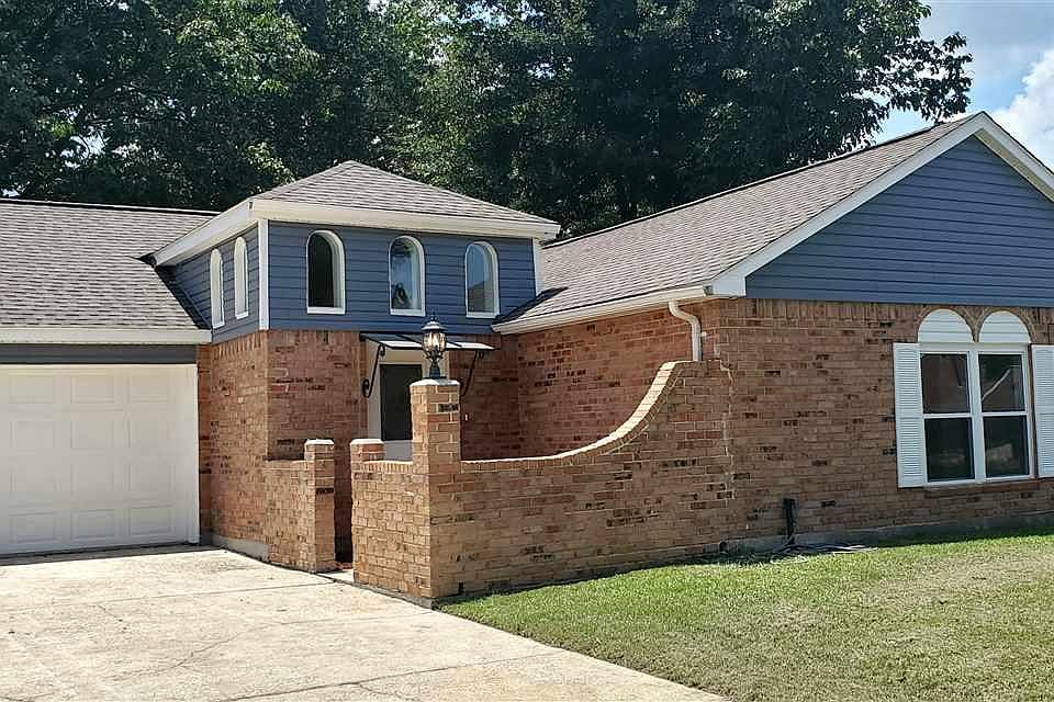 1st image of 7960 Rosewood Dr
