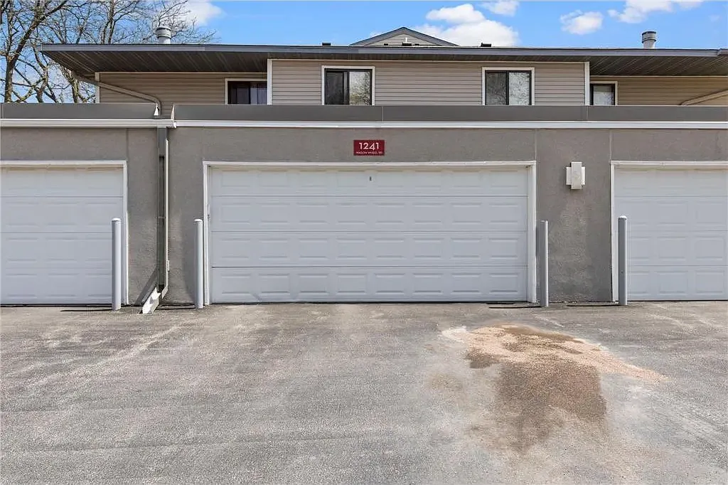2 bed, 1284 sqft, $1,850 — Photo 3