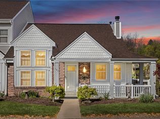 187 Old Village Ln, Bethel Park, PA 15102