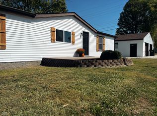 205 Walnut St, Hope, IN 47246