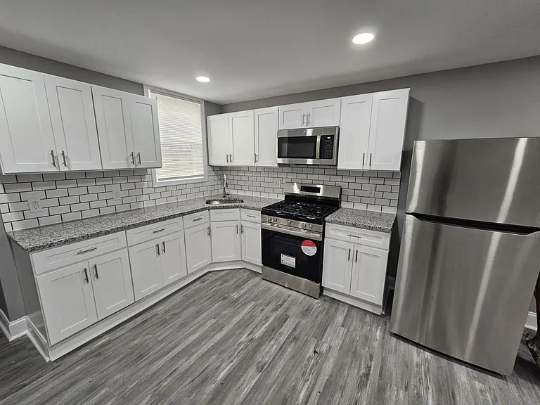 1254 Carroll St — Photo 1