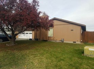 1220 W Hartley Ave, Hermiston, OR 97838
