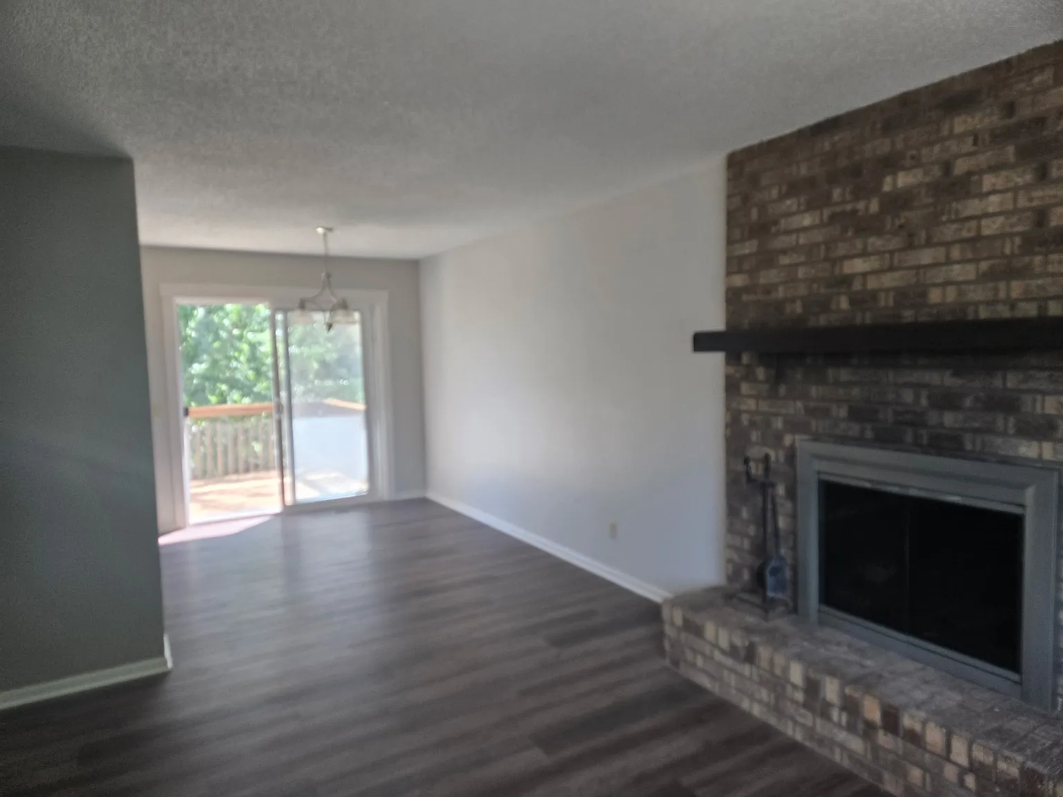 3 bed, 1750 sqft, $2,300 — Photo 2